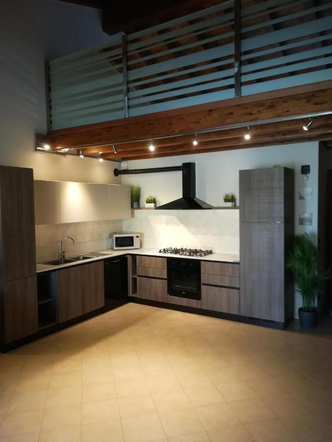 Casa Lorena Ντεζεντσάνο ντελ Γκάρντα Εξωτερικό φωτογραφία