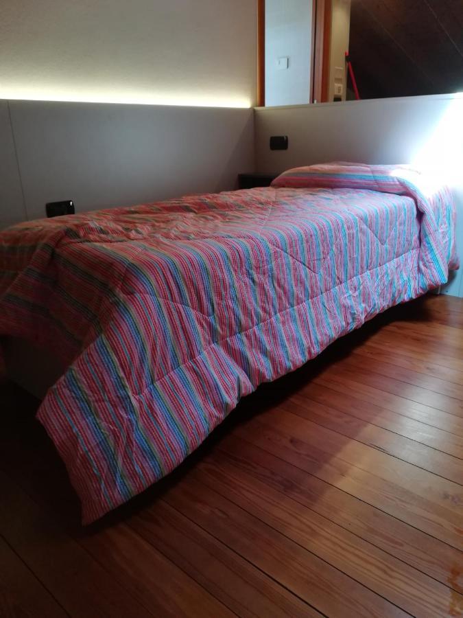 Casa Lorena Ντεζεντσάνο ντελ Γκάρντα Εξωτερικό φωτογραφία
