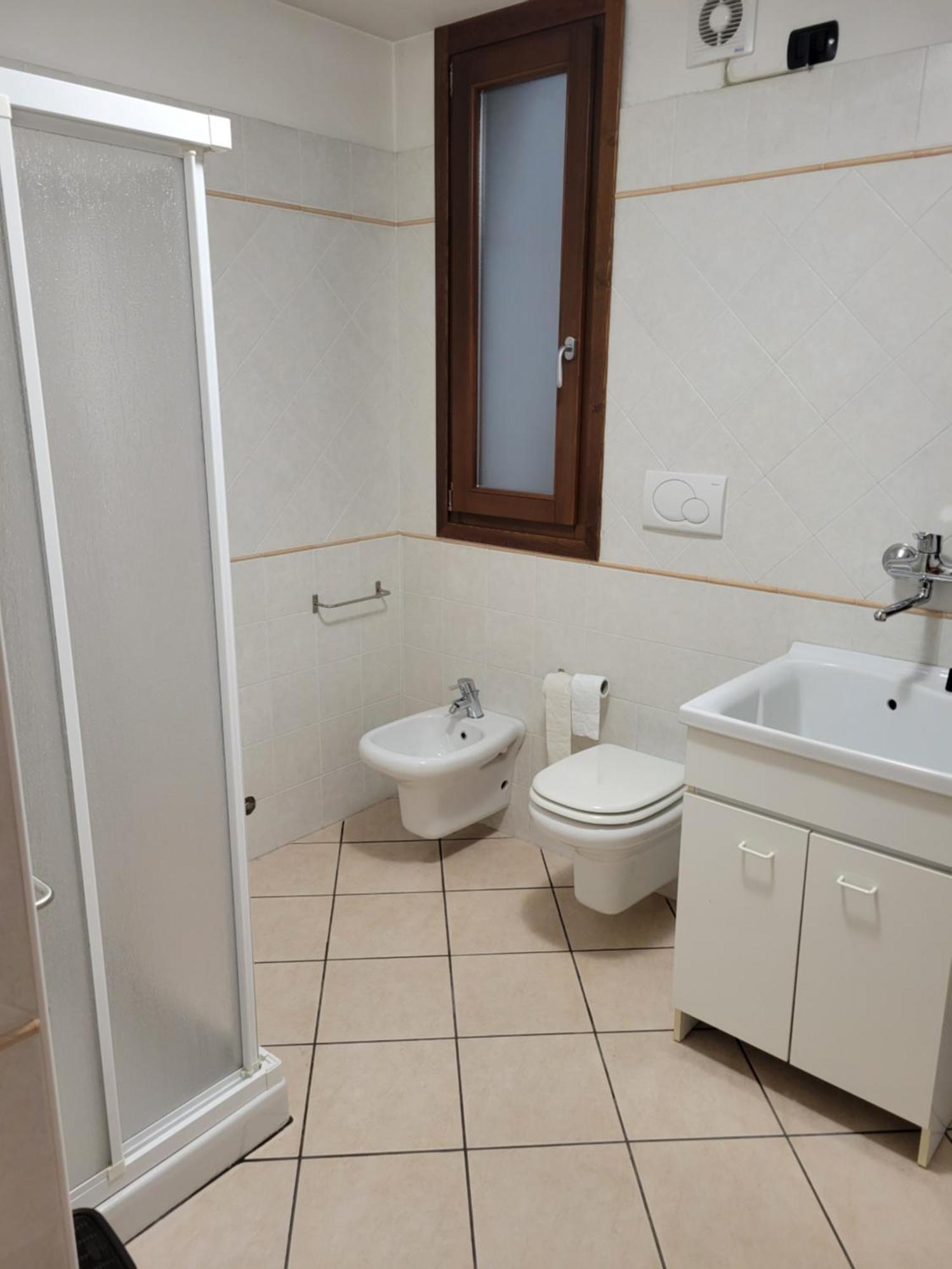 Casa Lorena Ντεζεντσάνο ντελ Γκάρντα Εξωτερικό φωτογραφία